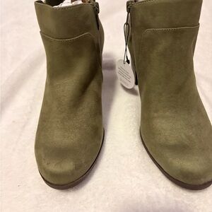 Giani Bernini Suede Sage Ankle Boots 7.5W